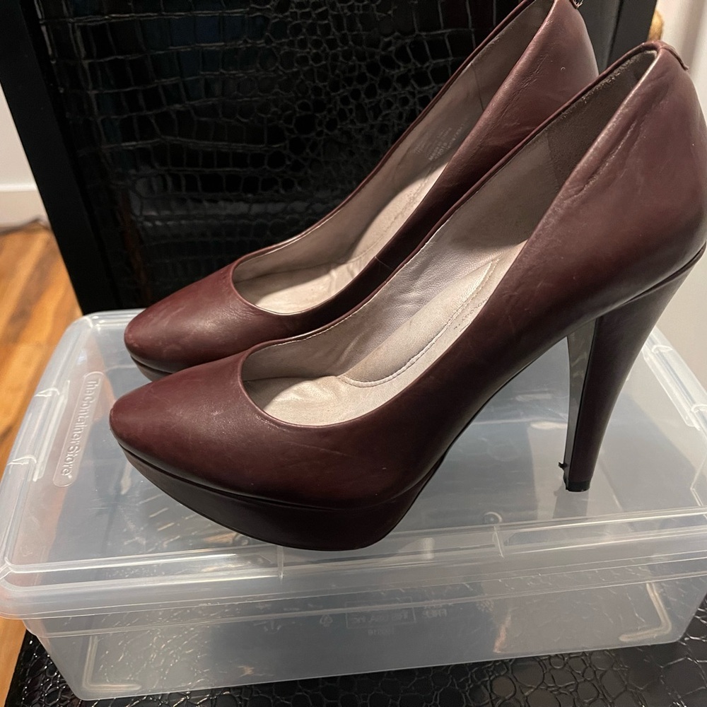 Kenneth Cole New York Brown Leather Heels